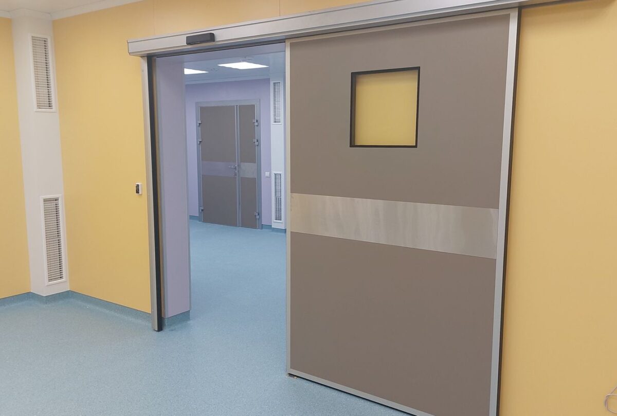 door-7 раздвижные двери для медицинских учреждений фото